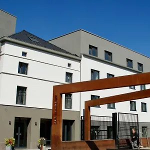 Belle Hotel